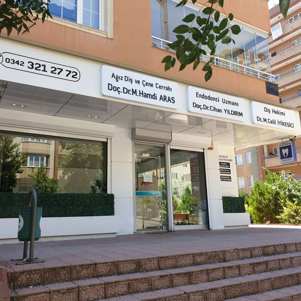 Uzmanlar Diş Kliniği